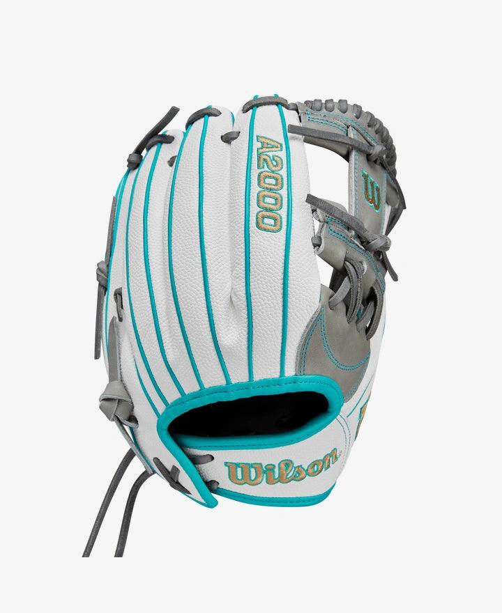 White 2025 wilson a2000